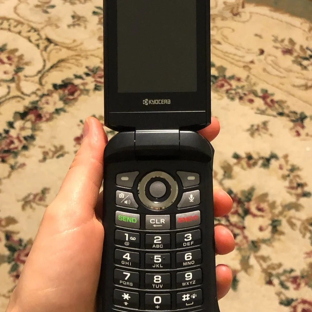 Kyocera Verizon Black Cell Phone